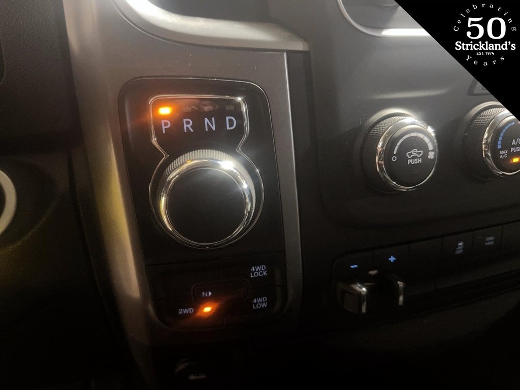 2023 Ram RAM 1500 Classic Crew Cab 4x4 (DS) SLT (140.5 WB 5'7 Box) SWB in Brantford, Ontario - 15 - w1024h768px