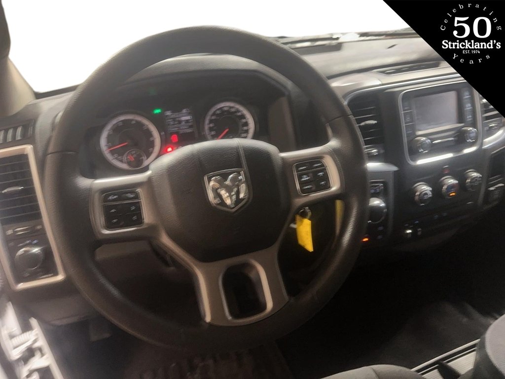 2023 Ram RAM 1500 Classic Crew Cab 4x4 (DS) SLT (140.5 WB 5'7 Box) SWB in Brantford, Ontario - 12 - w1024h768px