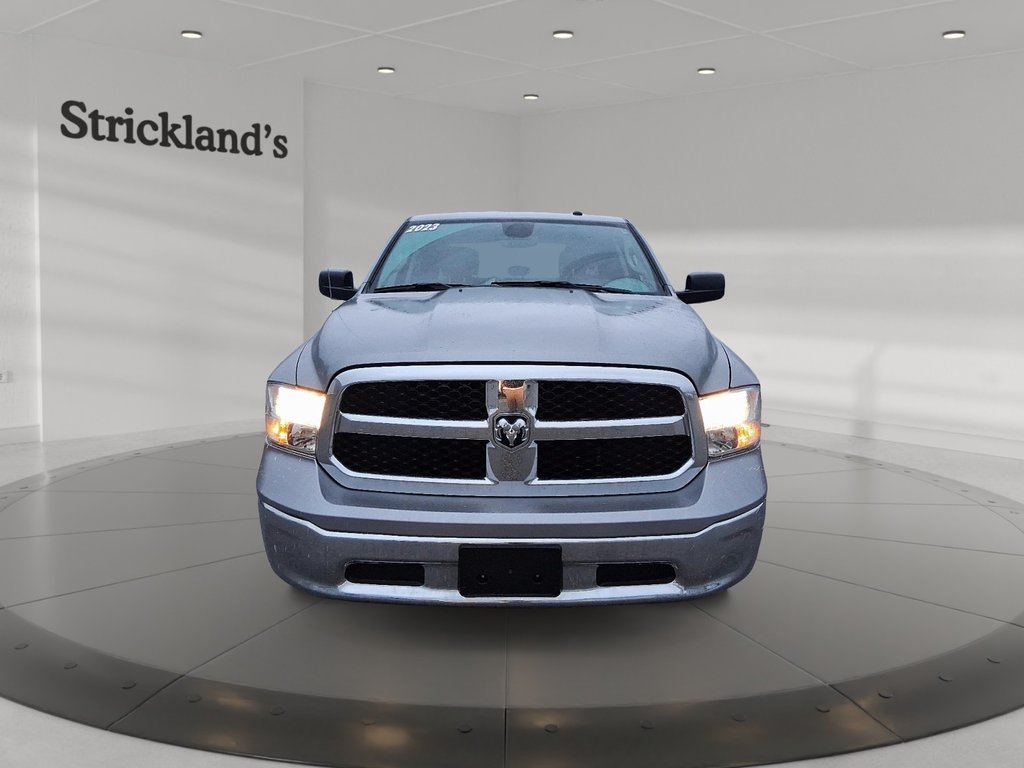 2023 Ram RAM 1500 Classic Crew Cab 4x4 (DS) SLT (140.5 WB 5'7 Box) SWB in Stratford, Ontario - 2 - w1024h768px