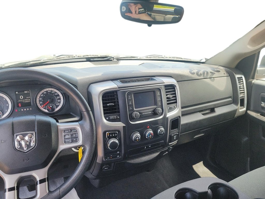 2023 Ram RAM 1500 Classic Crew Cab 4x4 (DS) SLT (140.5 WB 5'7 Box) SWB in Brantford, Ontario - 14 - w1024h768px