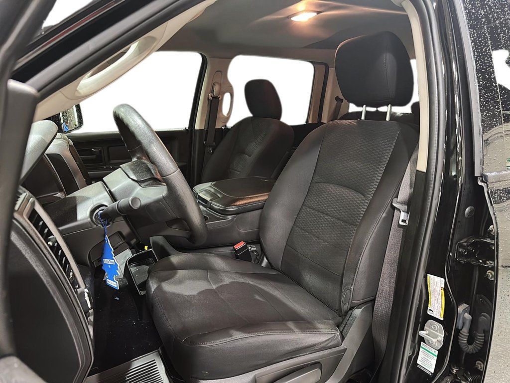 2019 Ram RAM 1500 Crew Cab 4x4 (DS) ST (140.5 WB - 5'7 Box) in Brantford, Ontario - 8 - w1024h768px
