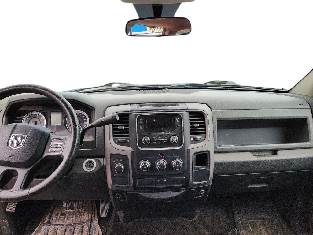 2015 Ram RAM 1500 Crew Cab 4x4 ST (140.5 WB - 5.7 Box) in Brantford, Ontario - 9 - w1024h768px