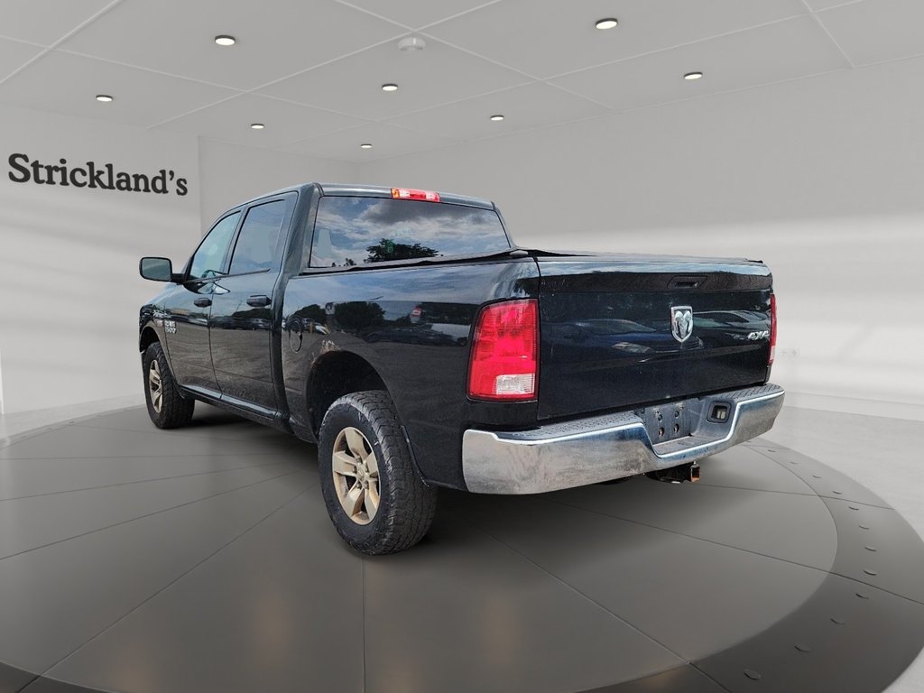 2015 Ram RAM 1500 Crew Cab 4x4 ST (140.5 WB - 5.7 Box) in Brantford, Ontario - 4 - w1024h768px