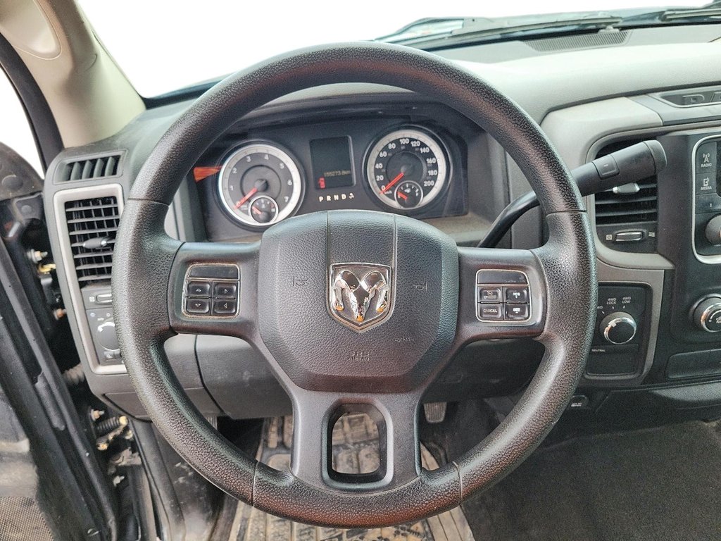 2015 Ram RAM 1500 Crew Cab 4x4 ST (140.5 WB - 5.7 Box) in Brantford, Ontario - 11 - w1024h768px