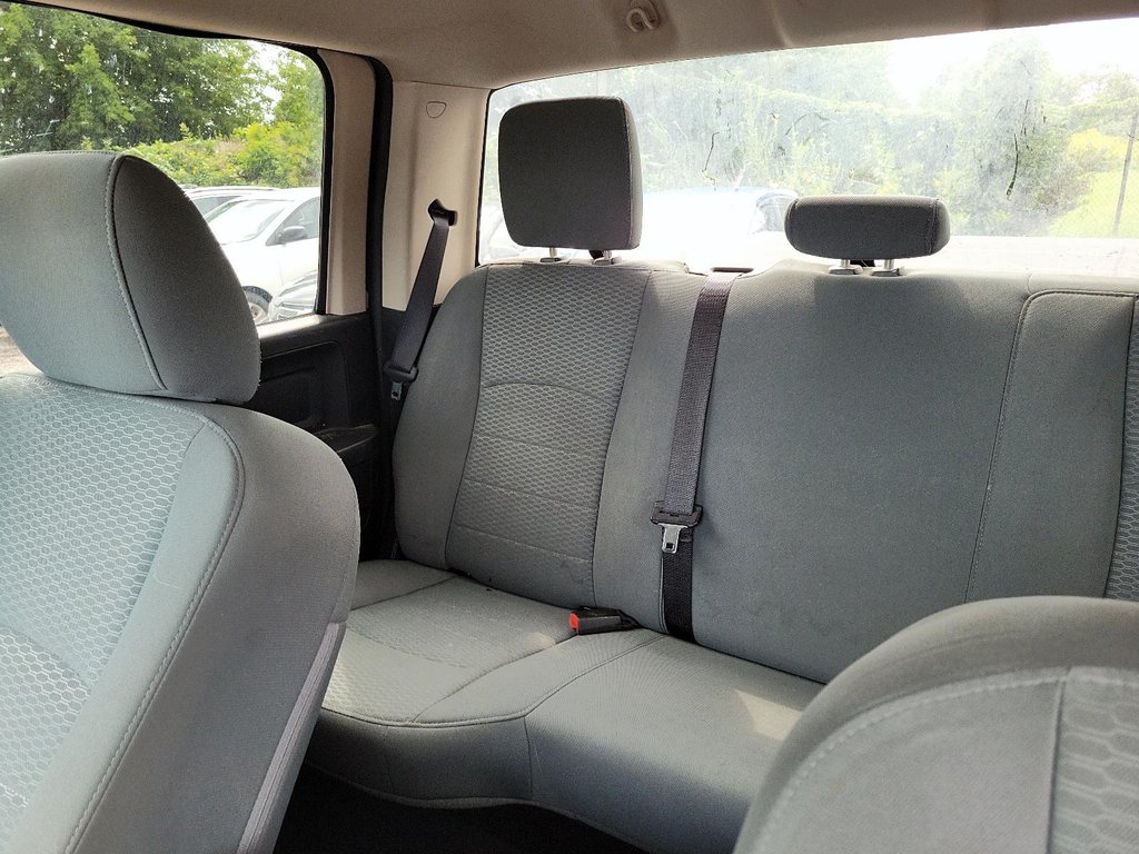 2015 Ram RAM 1500 Crew Cab 4x4 ST (140.5 WB - 5.7 Box) in Brantford, Ontario - 15 - w1024h768px