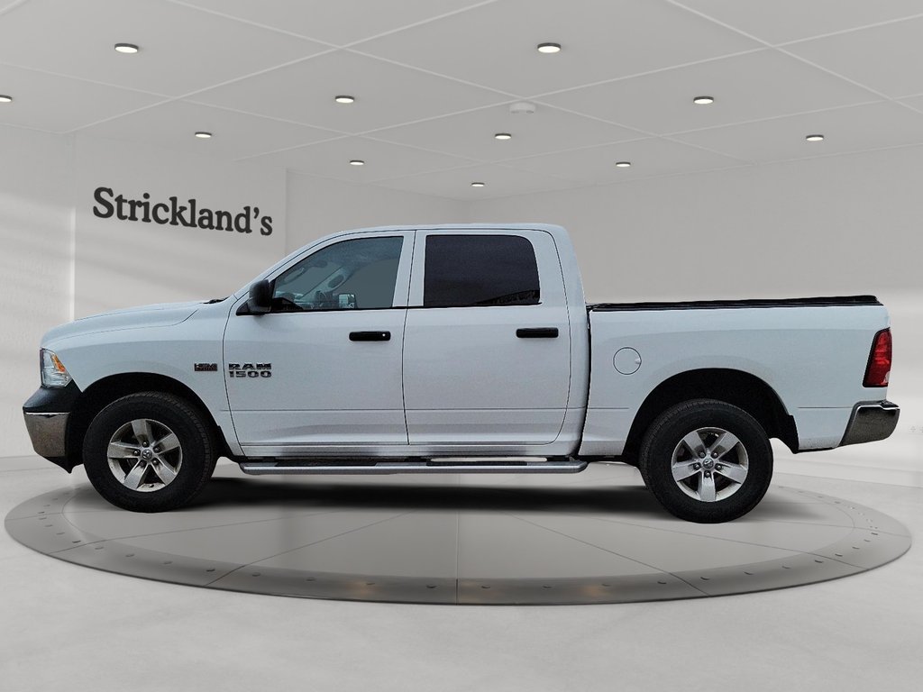 2017 Ram RAM 1500 Crew Cab 4x4 ST (140.5 WB - 5.7 Box) in Brantford, Ontario - 5 - w1024h768px
