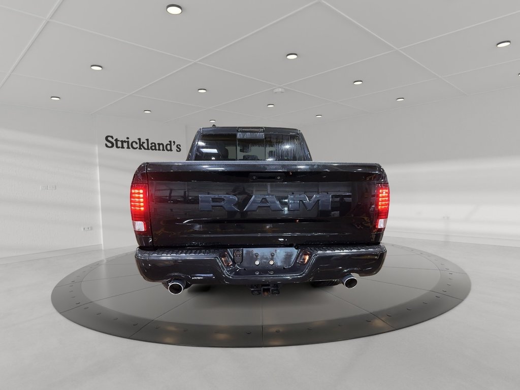 2018 Ram 1500 Crew Cab 4x4 Sport (140.5 WB - 5.7 Box) in Brantford, Ontario - 3 - w1024h768px