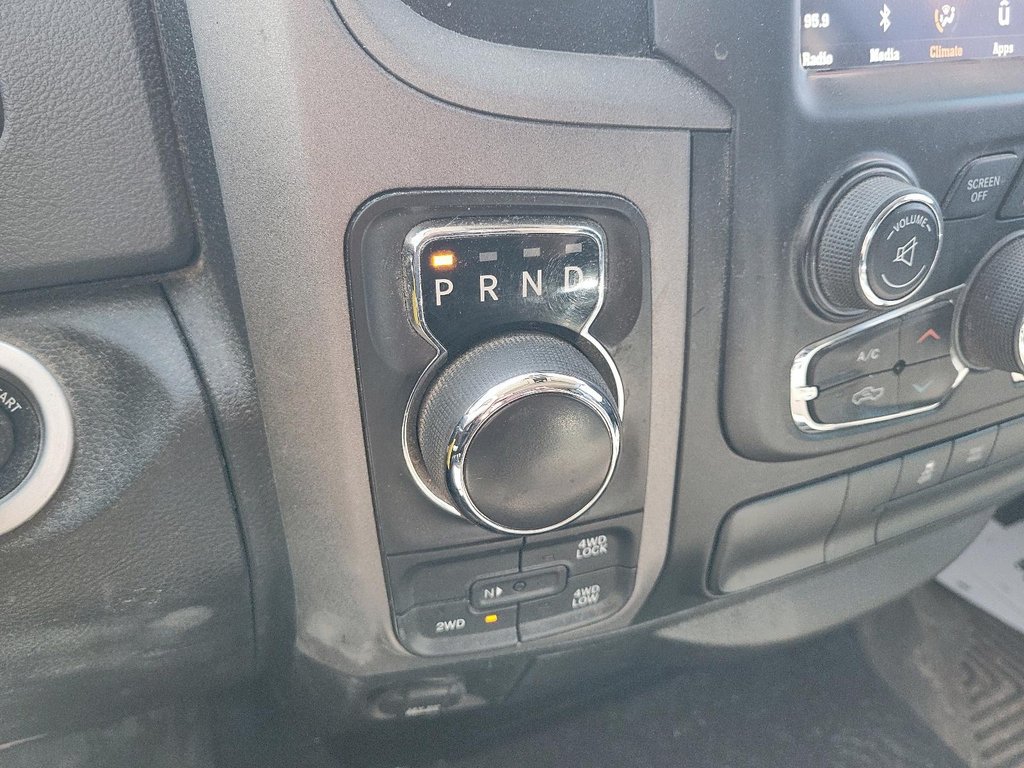 2019 Ram RAM 1500 Quad Cab 4x4 (DS) ST (140.5 WB 6'4 Box) in Brantford, Ontario - 14 - w1024h768px