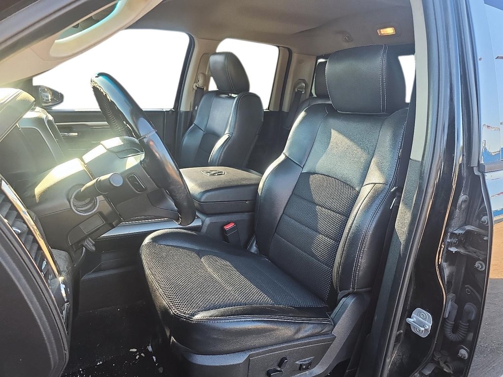 2014 Ram RAM 1500 Quad Cab 4x4 Sport (140.5 WB 6 4 Box) in Stratford, Ontario - 7 - w1024h768px