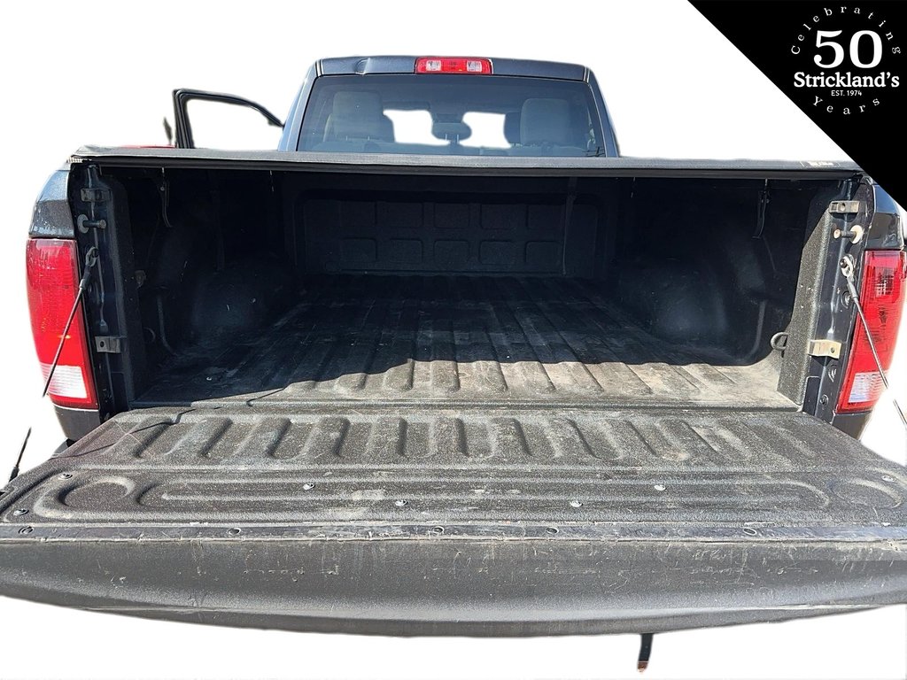 2017  1500 Quad Cab 4x4 ST (140.5 WB 6'4 Box) in Brantford, Ontario - 13 - w1024h768px