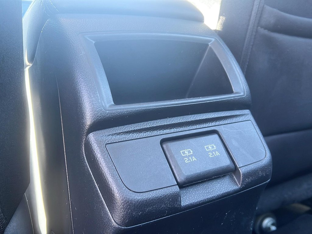 2019  Legacy Sedan 2.5i Touring at in Stratford, Ontario - 16 - w1024h768px