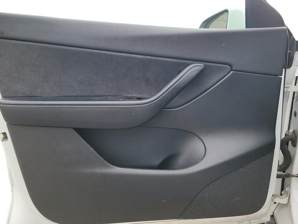 2021 Tesla Model Y Standard Range in Brantford, Ontario - 10 - w1024h768px