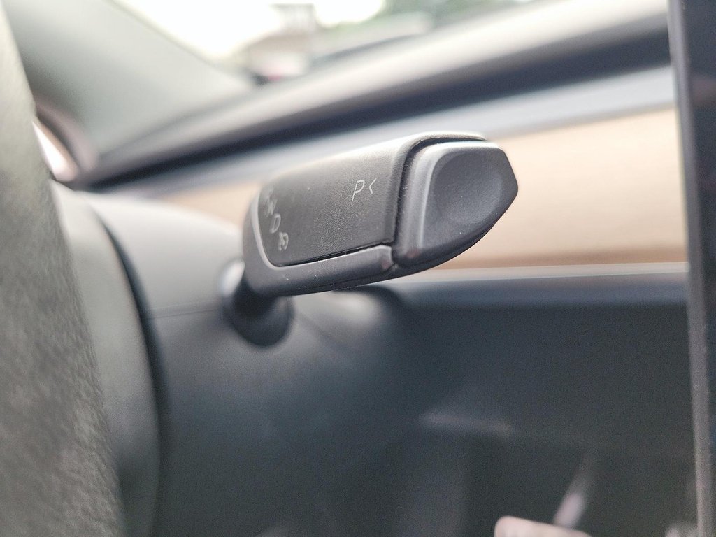 2021 Tesla Model Y Standard Range in Brantford, Ontario - 14 - w1024h768px