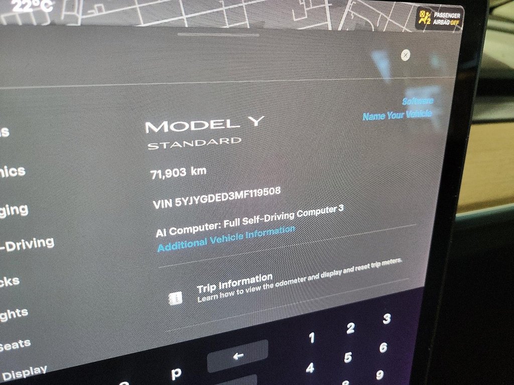 2021 Tesla Model Y Standard Range in Brantford, Ontario - 13 - w1024h768px