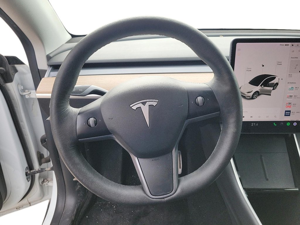 2021 Tesla Model Y Standard Range in Brantford, Ontario - 11 - w1024h768px