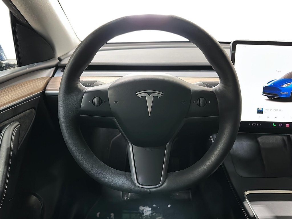 2024 Tesla Model Y in Stratford, Ontario - 11 - w1024h768px