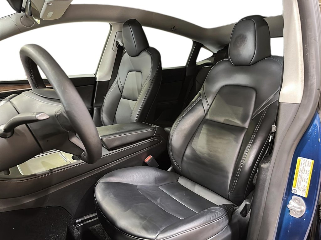 2024 Tesla Model Y in Stratford, Ontario - 8 - w1024h768px