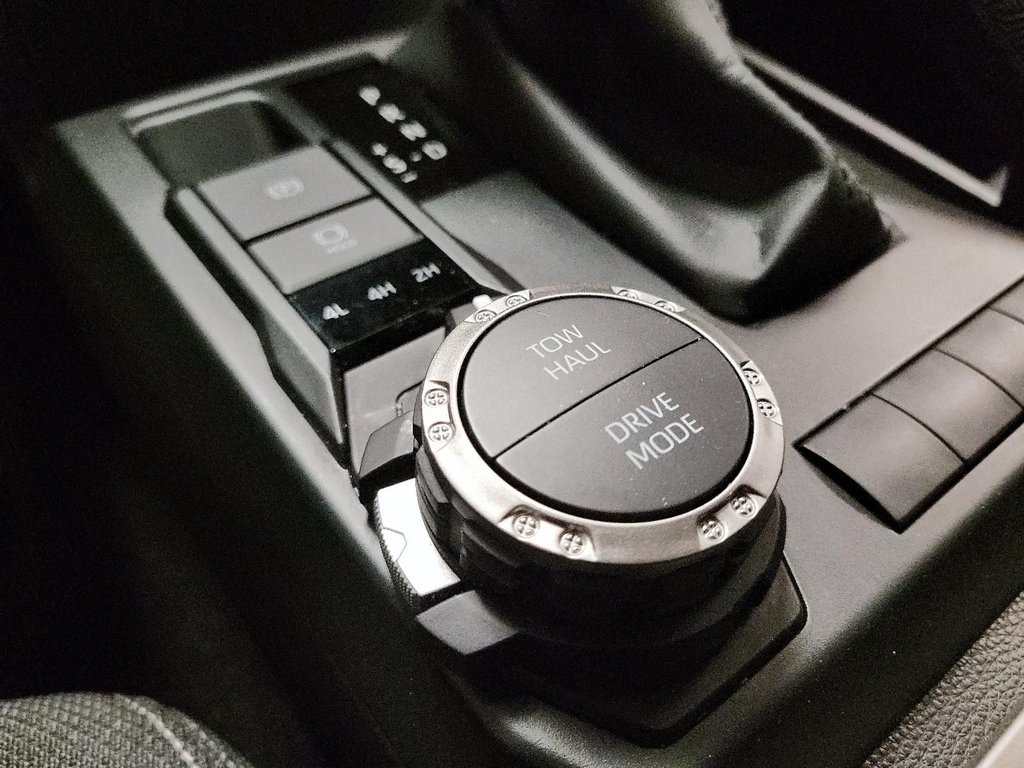 2025 Toyota 4Runner in Brantford, Ontario - 13 - w1024h768px