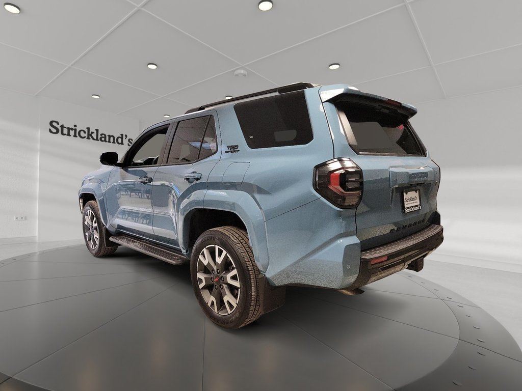 2025 Toyota 4Runner in Brantford, Ontario - 4 - w1024h768px