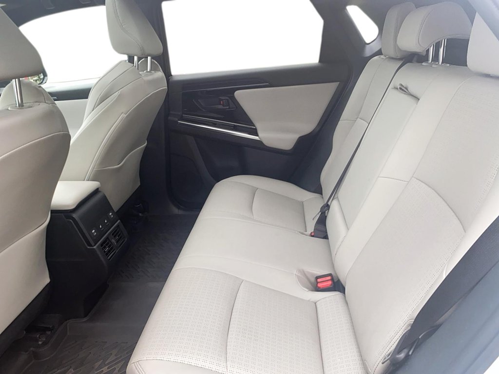 2023 Toyota BZ4X XLE AWD in Stratford, Ontario - 21 - w1024h768px