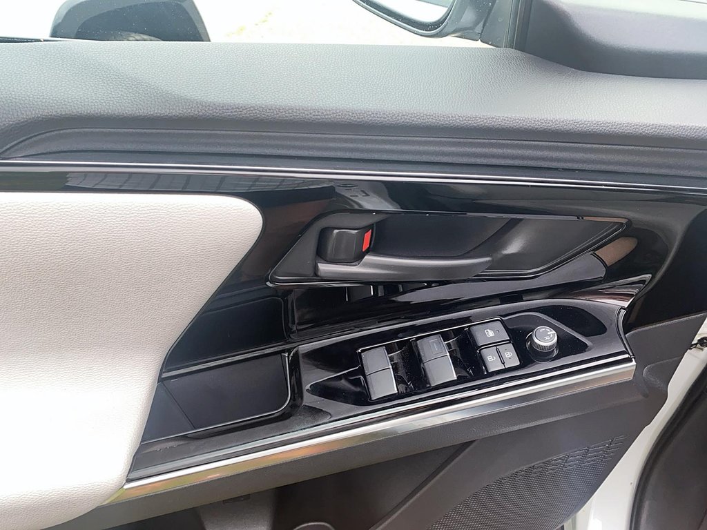 2023 Toyota BZ4X XLE AWD in Stratford, Ontario - 10 - w1024h768px