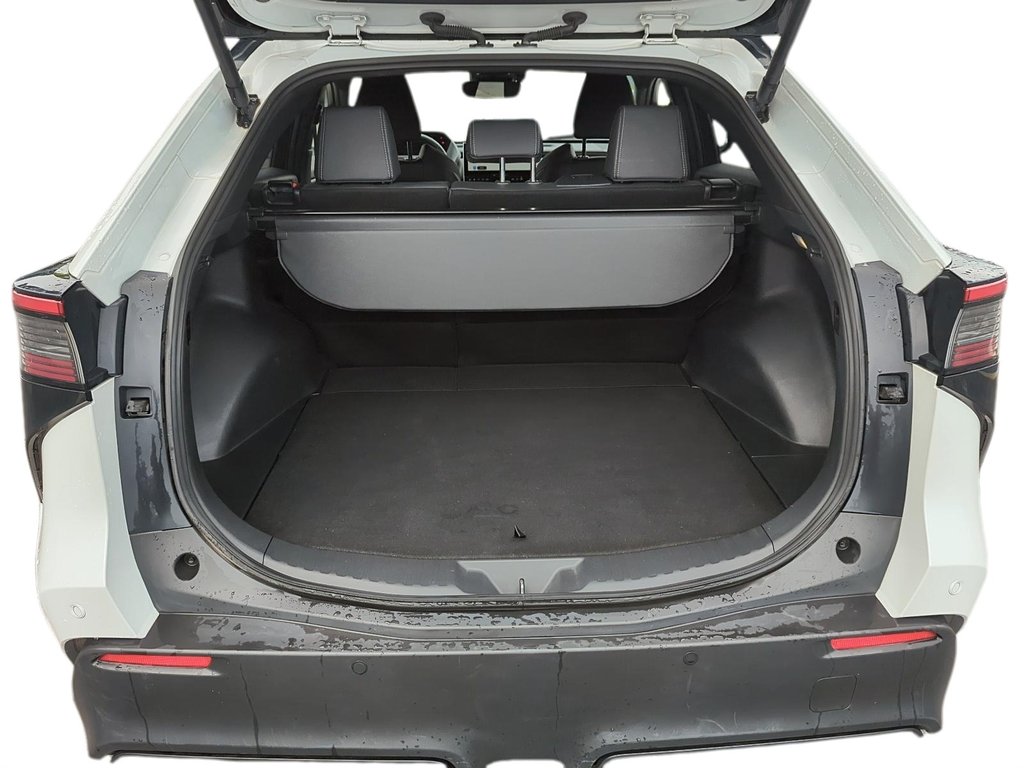 2023 Toyota bZ4X XLE AWD in Stratford, Ontario - 6 - w1024h768px