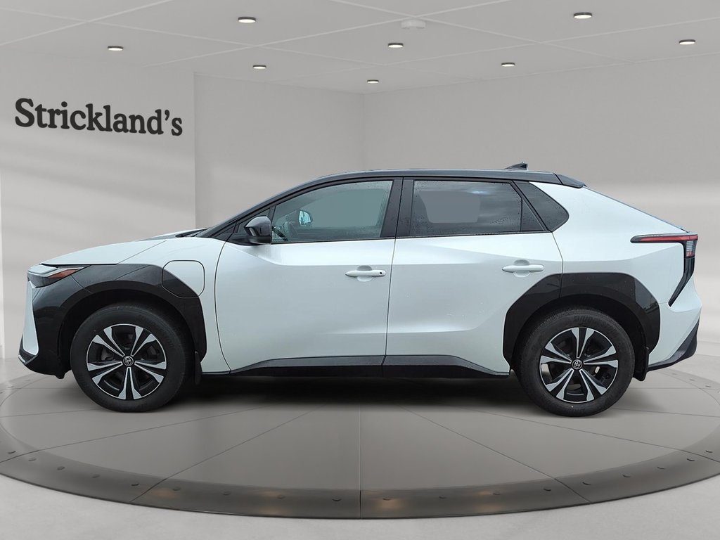 2023 Toyota bZ4X XLE AWD in Stratford, Ontario - 5 - w1024h768px