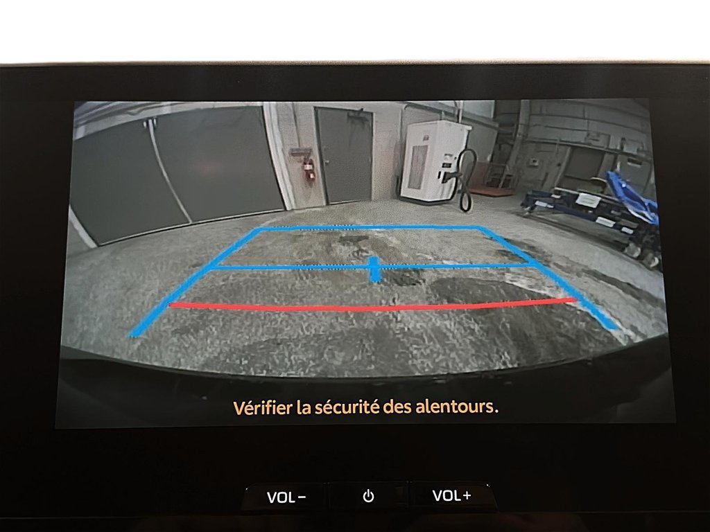 2023 Toyota bZ4X XLE AWD in Brantford, Ontario - 17 - w1024h768px