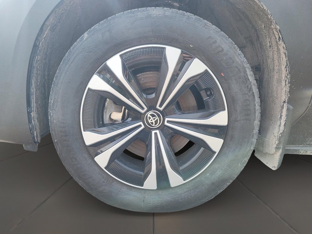 2023 Toyota bZ4X L in Brantford, Ontario - 7 - w1024h768px