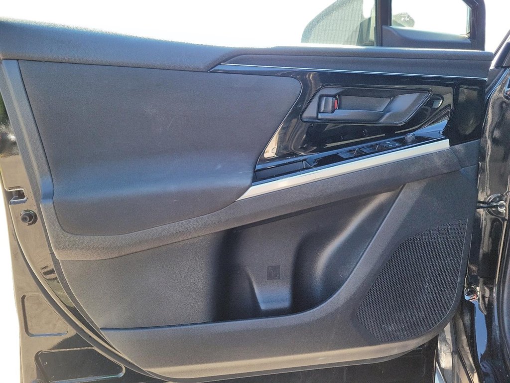 2023 Toyota bZ4X L in Brantford, Ontario - 10 - w1024h768px