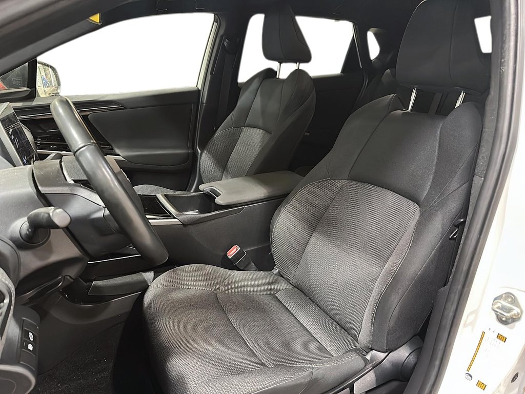 2024 Toyota bZ4X LE in Stratford, Ontario - 8 - w1024h768px
