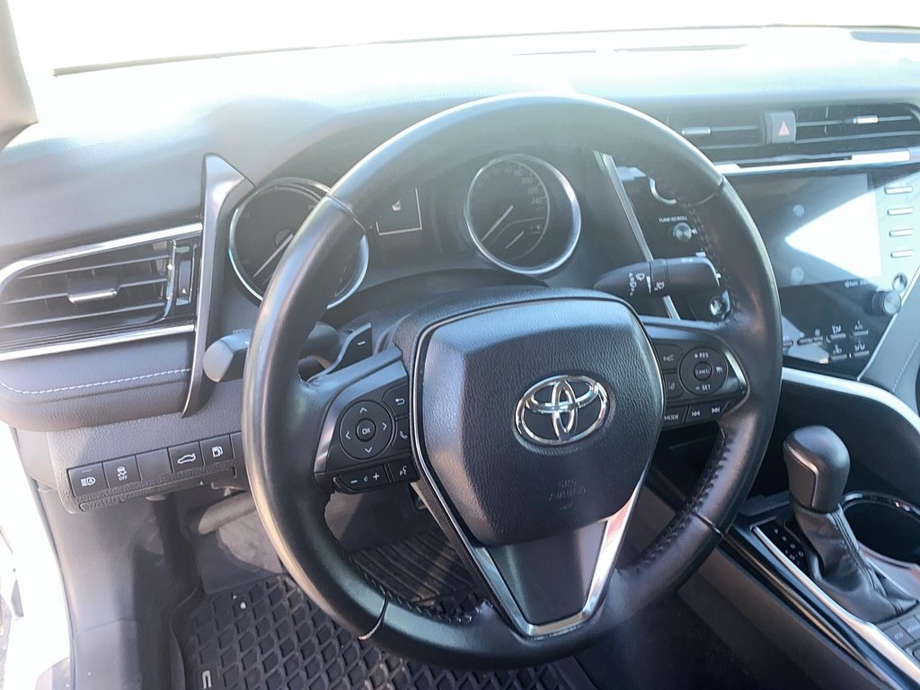 2018 Toyota Camry Hybrid SE CVT in Brantford, Ontario - 11 - w1024h768px