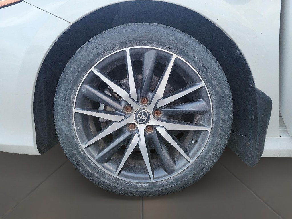 2022 Toyota Camry Hybrid XSE in Brantford, Ontario - 7 - w1024h768px