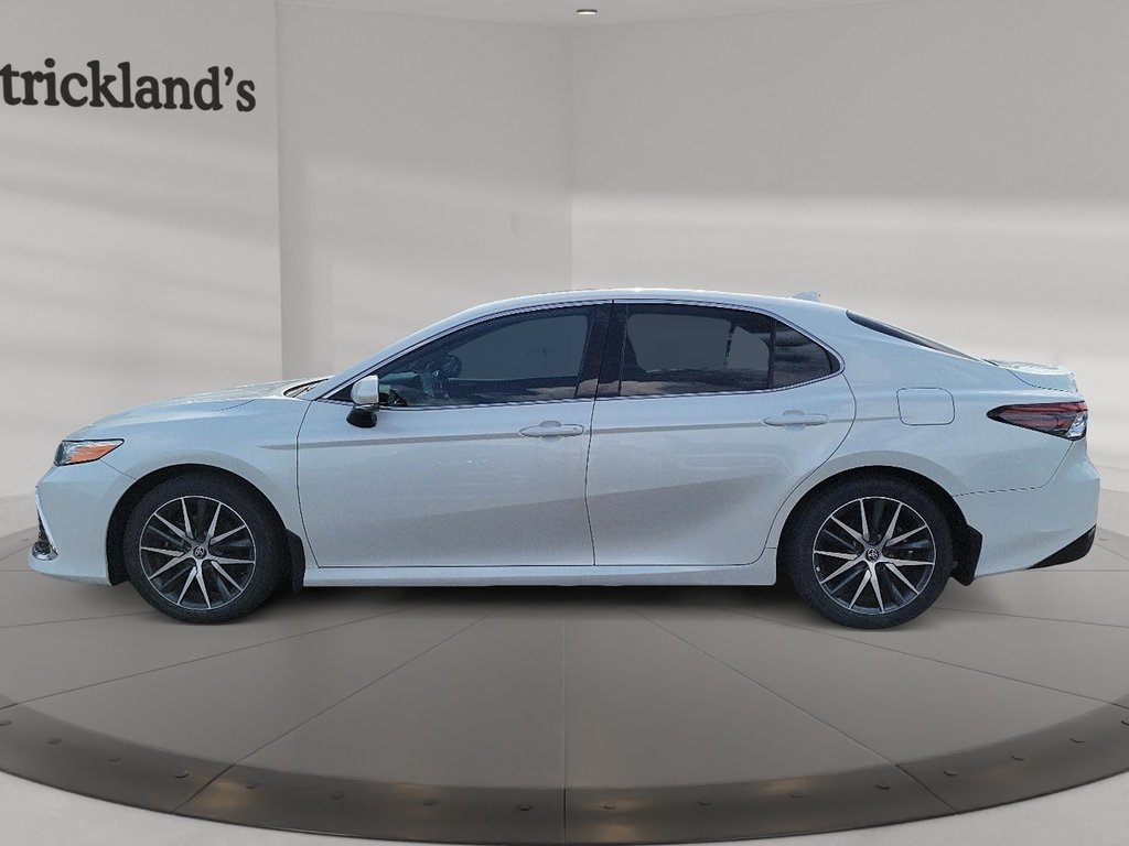 2022 Toyota Camry Hybrid XSE in Brantford, Ontario - 5 - w1024h768px