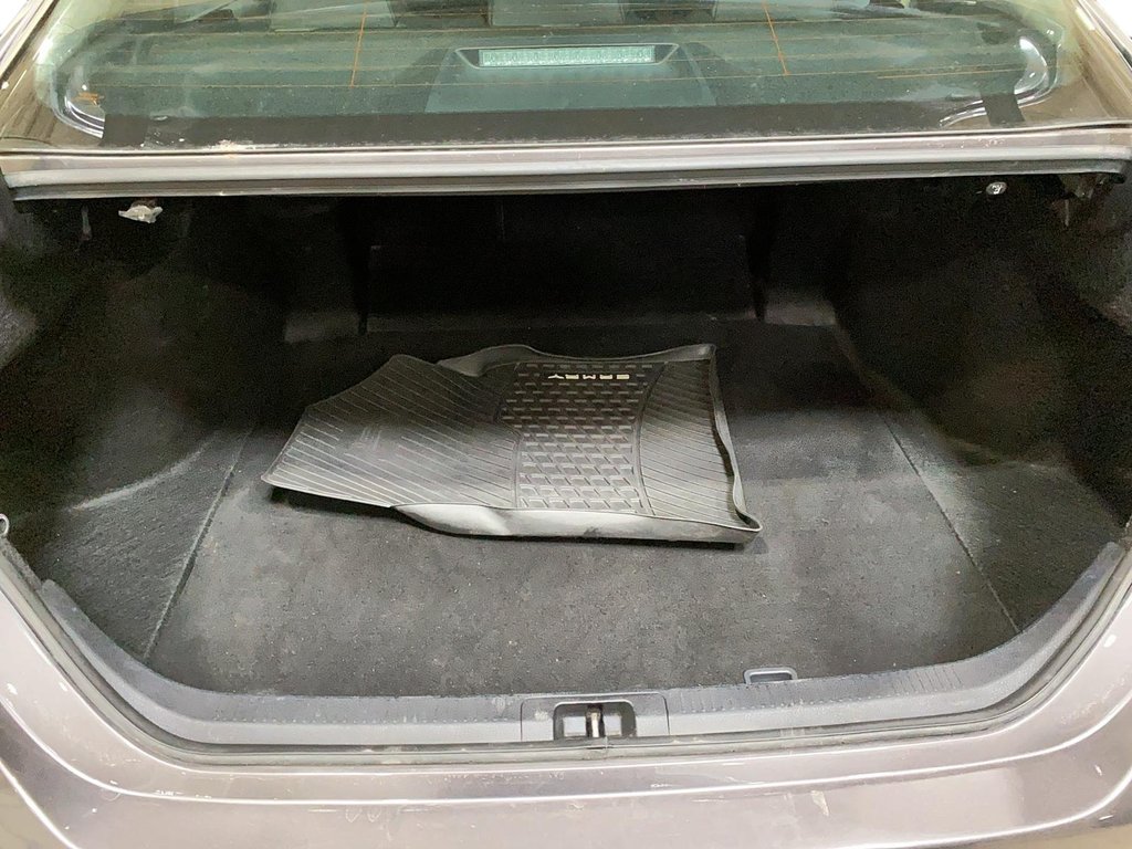 2023 Toyota Camry SE in Stratford, Ontario - 6 - w1024h768px