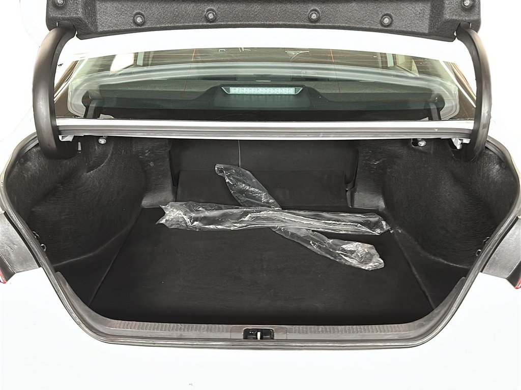 2024 Toyota Camry SE in Brantford, Ontario - 6 - w1024h768px