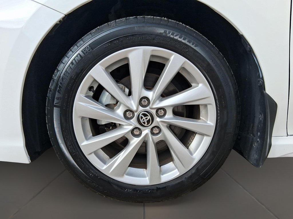 2024 Toyota Camry SE in Brantford, Ontario - 7 - w1024h768px