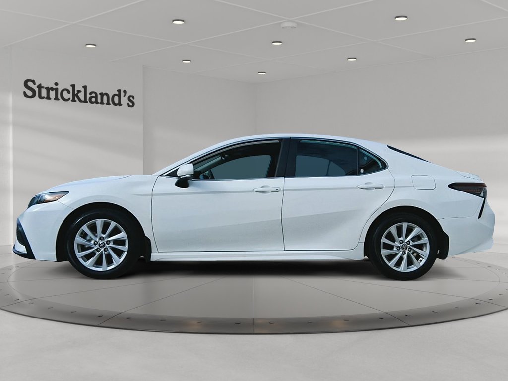 2024 Toyota Camry SE in Brantford, Ontario - 5 - w1024h768px