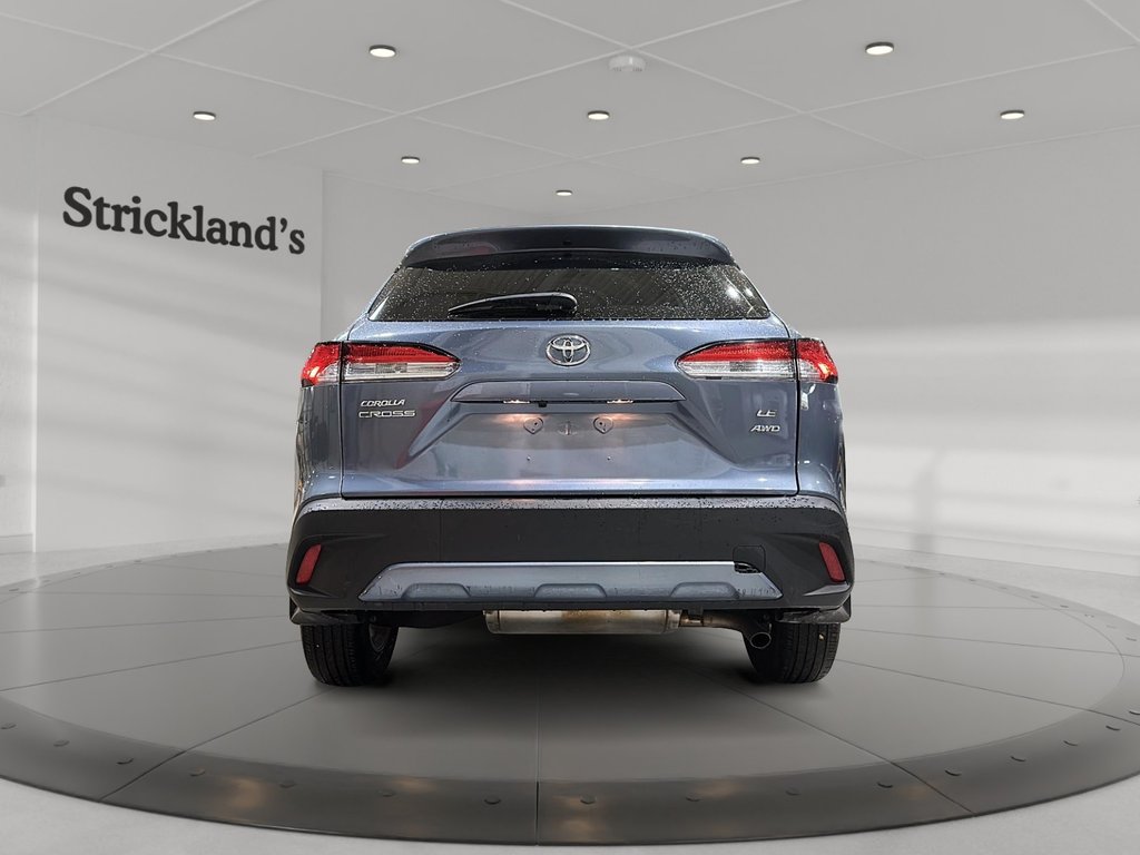 2023 Toyota Corolla Cross LE AWD in Stratford, Ontario - 3 - w1024h768px