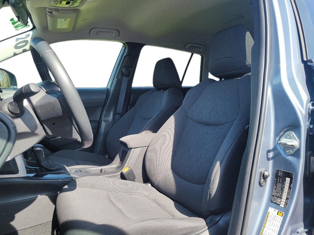 2025 Toyota Corolla Cross LE AWD in Brantford, Ontario - 8 - w1024h768px