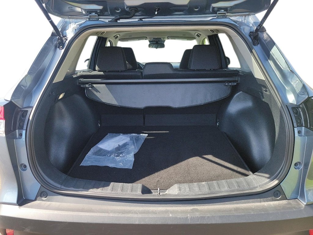 2025 Toyota Corolla Cross LE AWD in Brantford, Ontario - 6 - w1024h768px