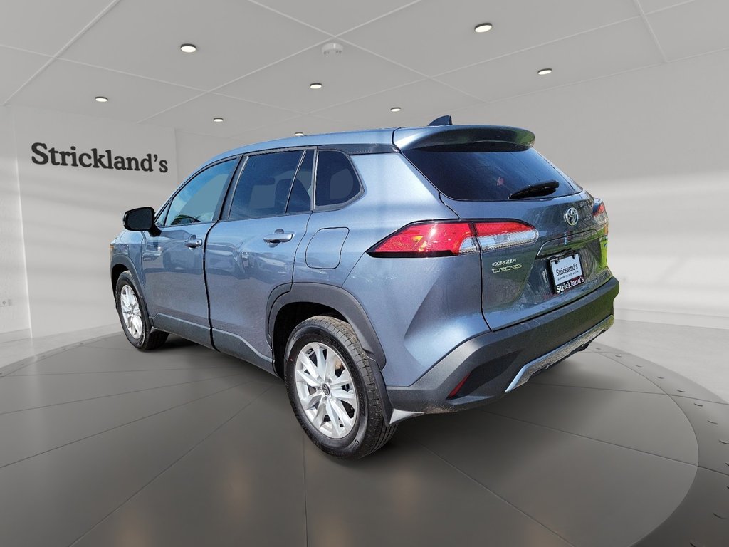 2025 Toyota Corolla Cross LE AWD in Brantford, Ontario - 4 - w1024h768px