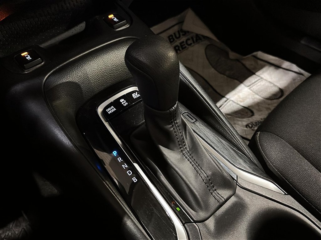 2024 Toyota Corolla Hybrid LE in Brantford, Ontario - 15 - w1024h768px