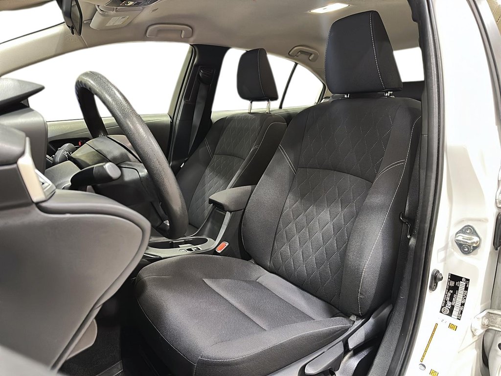 2024 Toyota Corolla Hybrid LE in Brantford, Ontario - 9 - w1024h768px