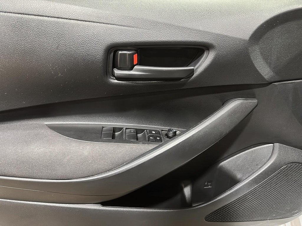 2024 Toyota Corolla Hybrid LE AWD in Brantford, Ontario - 10 - w1024h768px