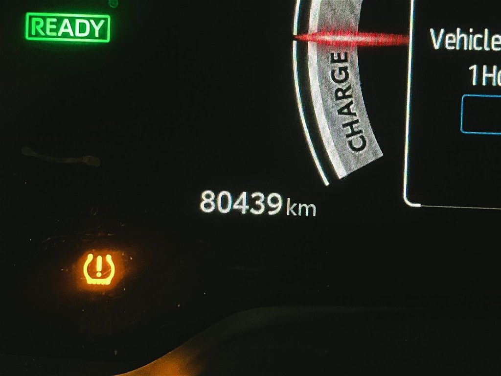 2024 Toyota Corolla Hybrid LE AWD in Brantford, Ontario - 12 - w1024h768px