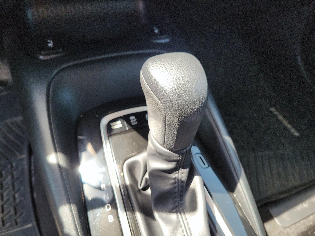 2025 Toyota Corolla Hybrid LE AWD in Brantford, Ontario - 14 - w1024h768px