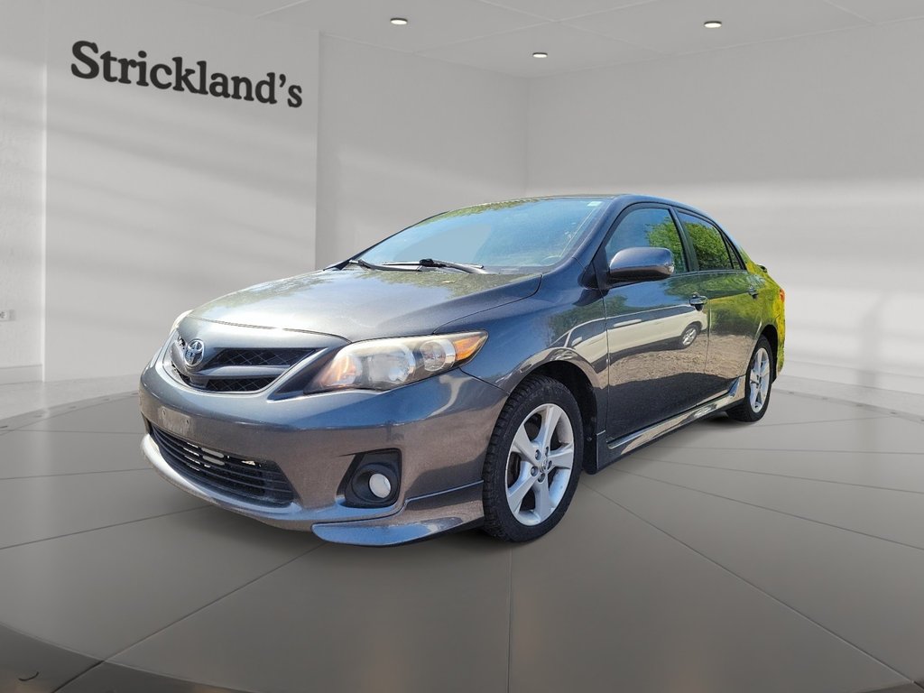 2012 Toyota Corolla 4-door Sedan S 5M in Brantford, Ontario - 1 - w1024h768px