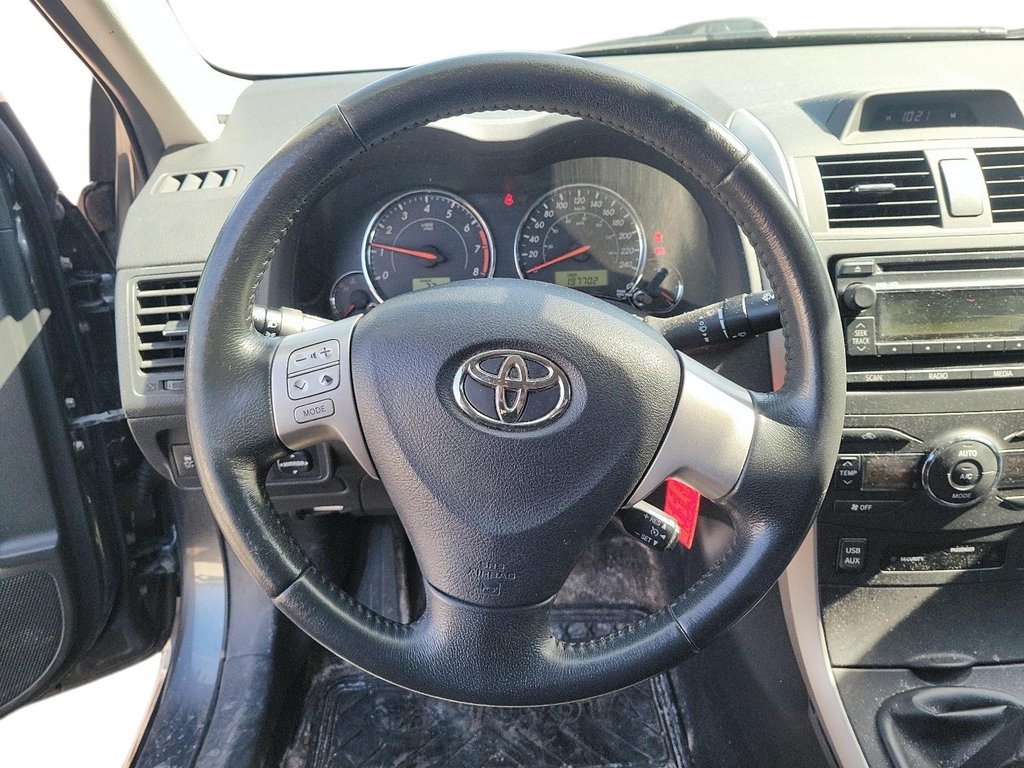2012 Toyota Corolla 4-door Sedan S 5M in Brantford, Ontario - 9 - w1024h768px