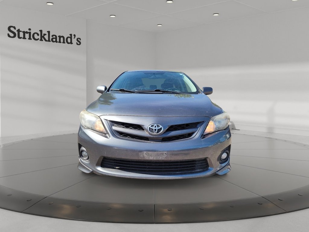 2012 Toyota Corolla 4-door Sedan S 5M in Brantford, Ontario - 2 - w1024h768px